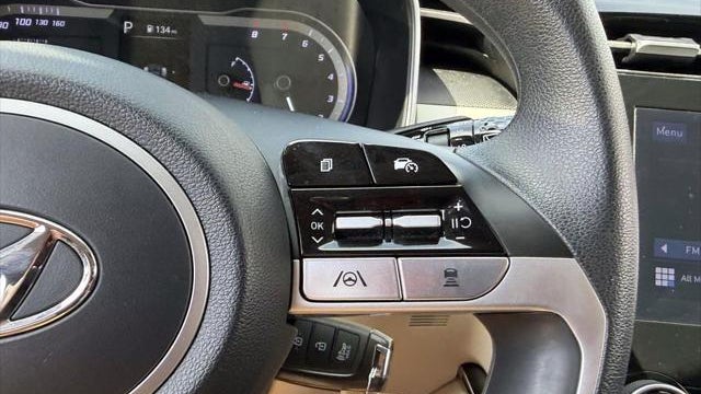 2023 Hyundai TUCSON SE
