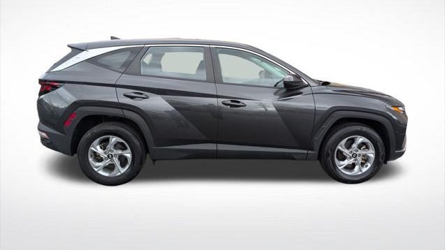2023 Hyundai TUCSON SE