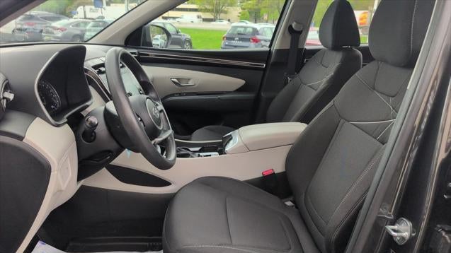 2023 Hyundai TUCSON SE