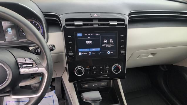 2023 Hyundai TUCSON SE