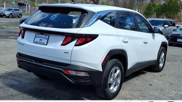 2023 Hyundai TUCSON SE