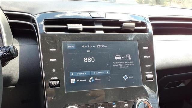 2023 Hyundai TUCSON SE