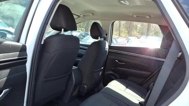 2023 Hyundai TUCSON SE
