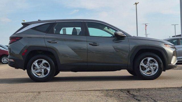 2023 Hyundai TUCSON SE