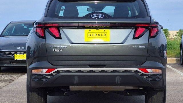 2023 Hyundai TUCSON SE