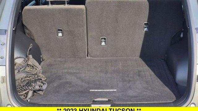 2023 Hyundai TUCSON SE
