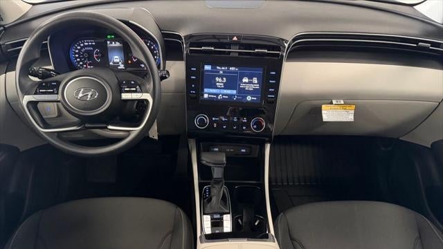 2023 Hyundai TUCSON SE