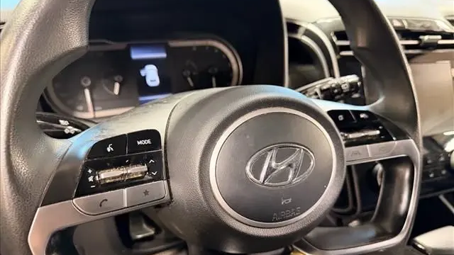 2022 Hyundai TUCSON SE