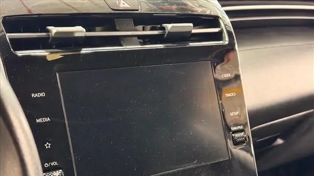 2022 Hyundai TUCSON SE