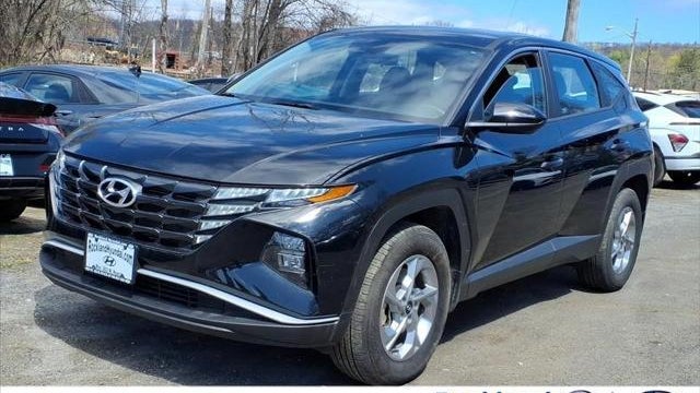 2023 Hyundai TUCSON SE