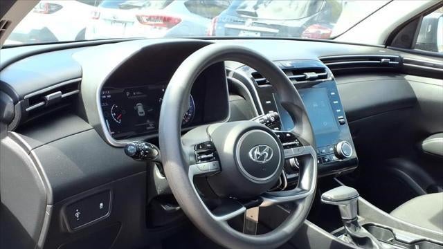 2023 Hyundai TUCSON SE