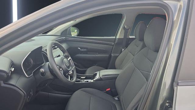2023 Hyundai TUCSON SE