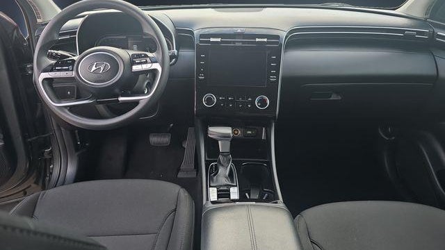 2023 Hyundai TUCSON SE