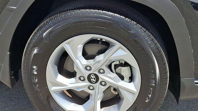 2023 Hyundai TUCSON SE