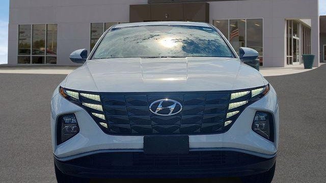 2023 Hyundai TUCSON SE