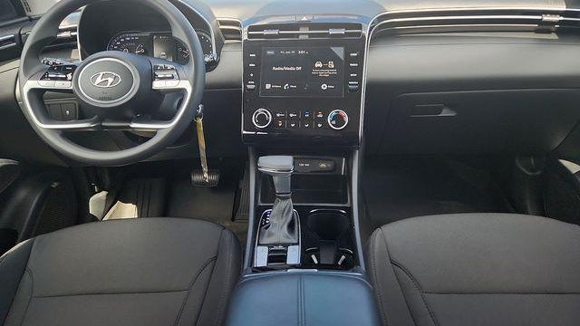 2023 Hyundai TUCSON SE