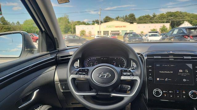 2023 Hyundai TUCSON SE