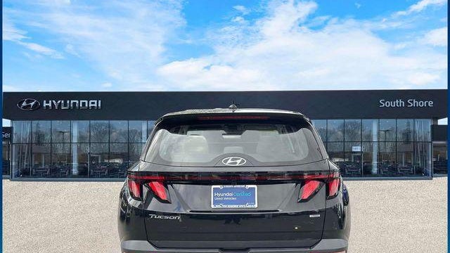 2023 Hyundai TUCSON SE