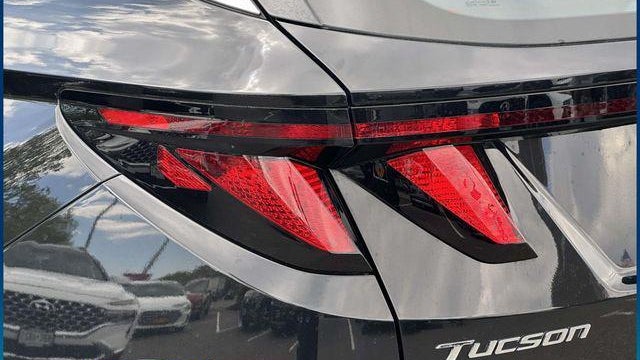 2023 Hyundai TUCSON SE