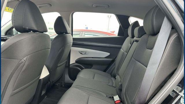 2023 Hyundai TUCSON SE