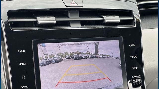 2023 Hyundai TUCSON SE