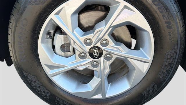 2023 Hyundai TUCSON SE
