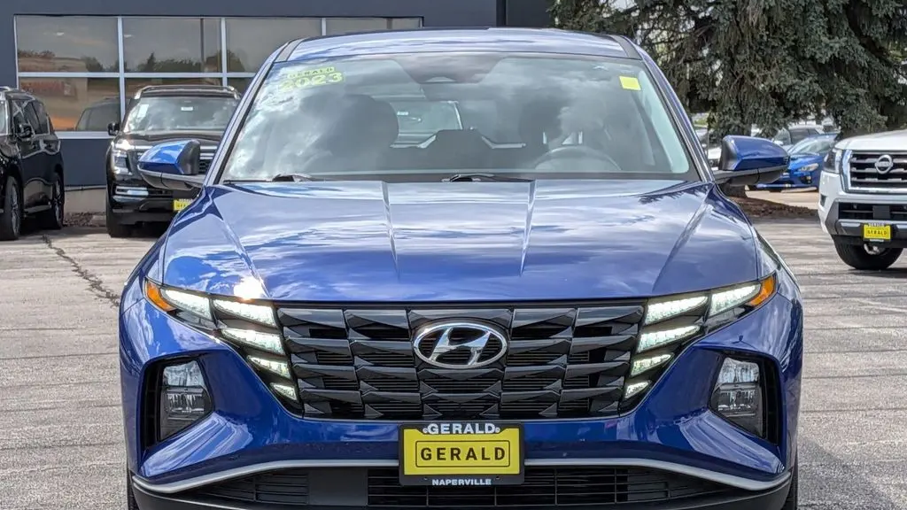 2023 Hyundai TUCSON SE