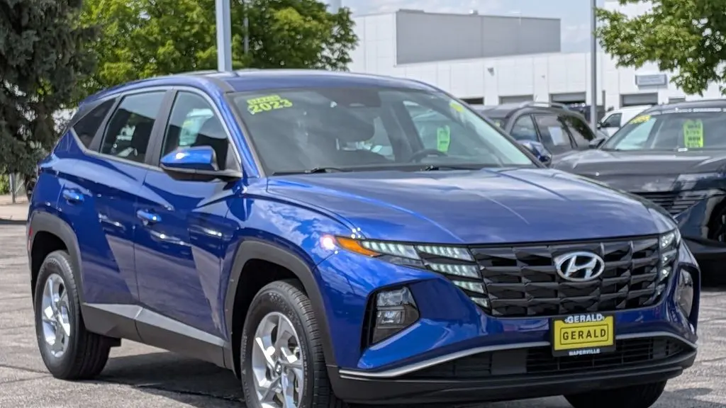 2023 Hyundai TUCSON SE