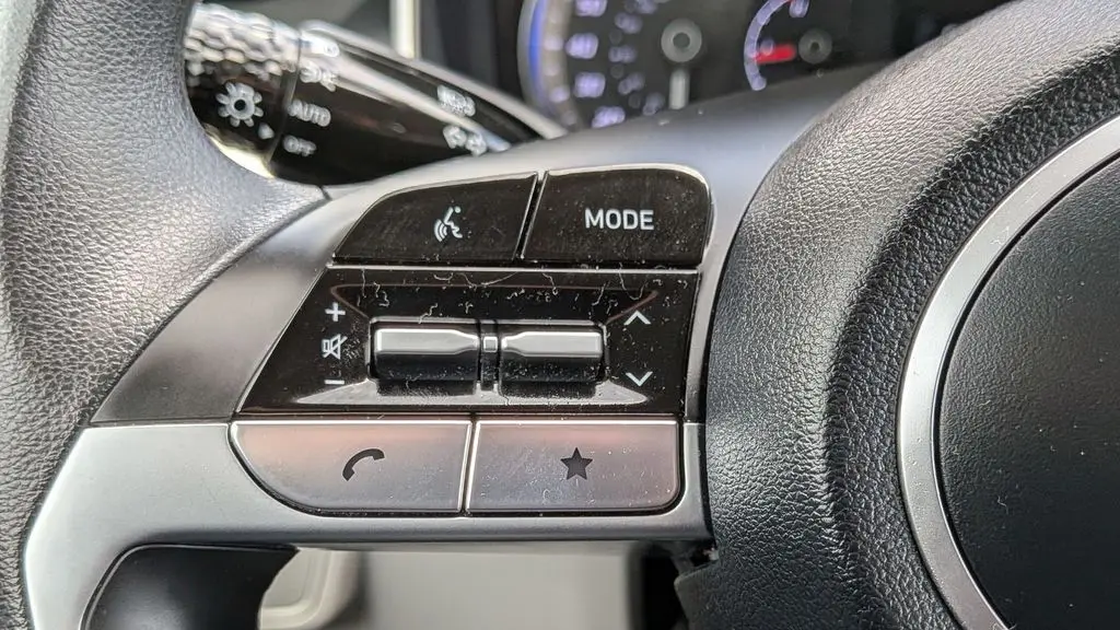 2023 Hyundai TUCSON SE