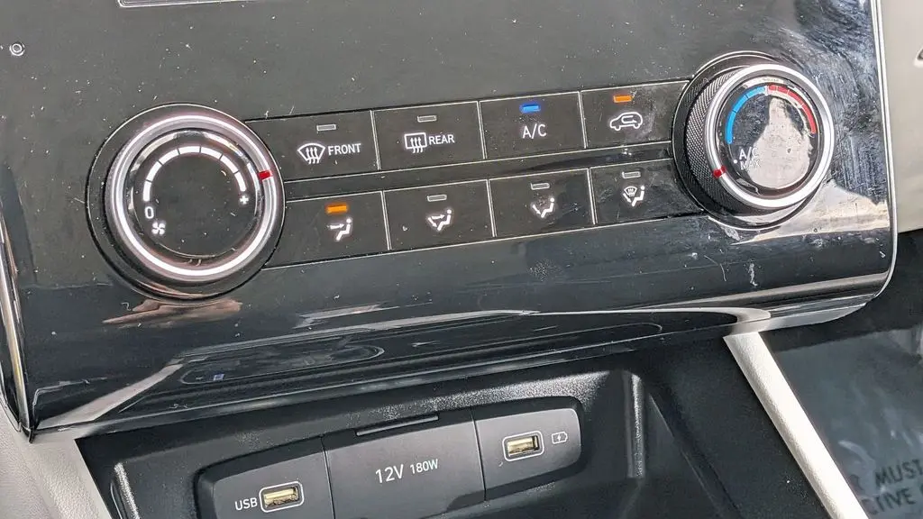 2023 Hyundai TUCSON SE