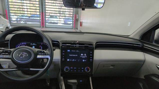 2023 Hyundai TUCSON SE