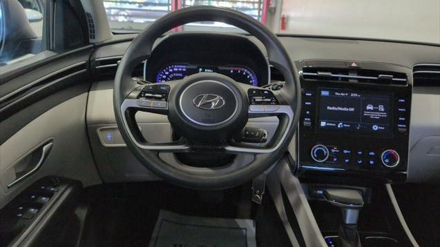 2023 Hyundai TUCSON SE