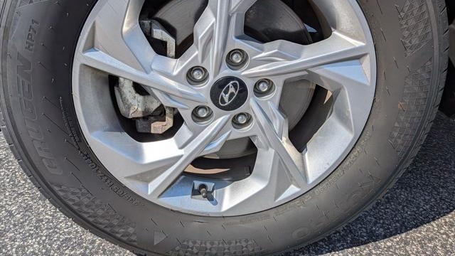2023 Hyundai TUCSON SE