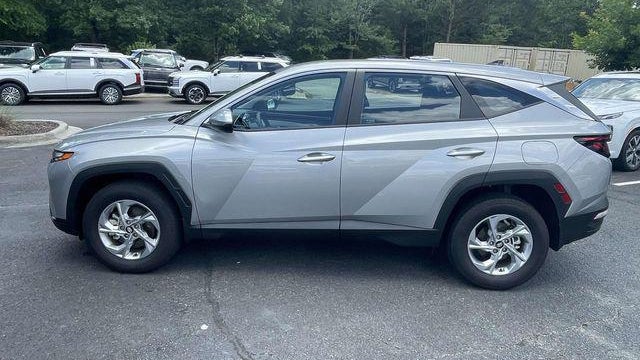 2023 Hyundai TUCSON SE