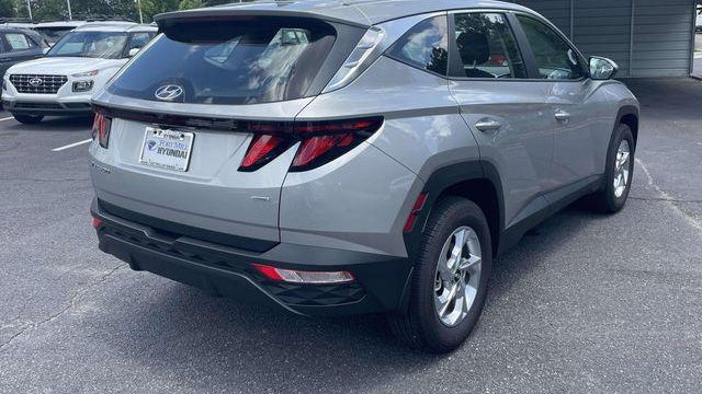 2023 Hyundai TUCSON SE