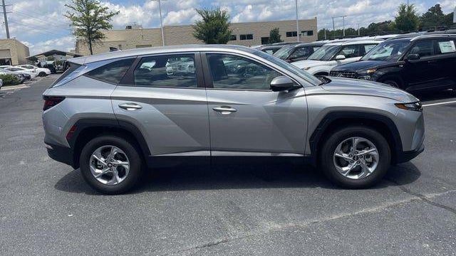 2023 Hyundai TUCSON SE
