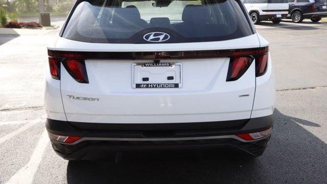 2023 Hyundai TUCSON SE