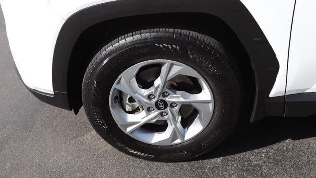 2023 Hyundai TUCSON SE