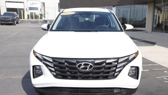 2023 Hyundai TUCSON SE