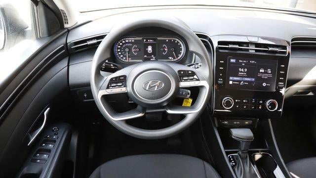 2023 Hyundai TUCSON SE