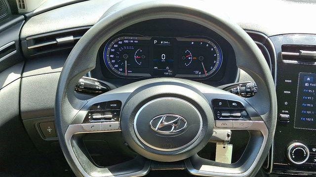 2022 Hyundai TUCSON SE