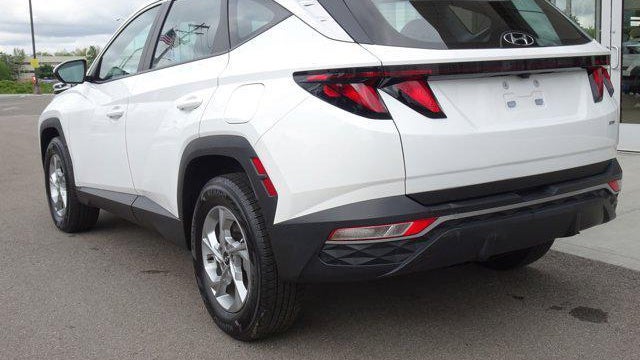 2023 Hyundai TUCSON SE