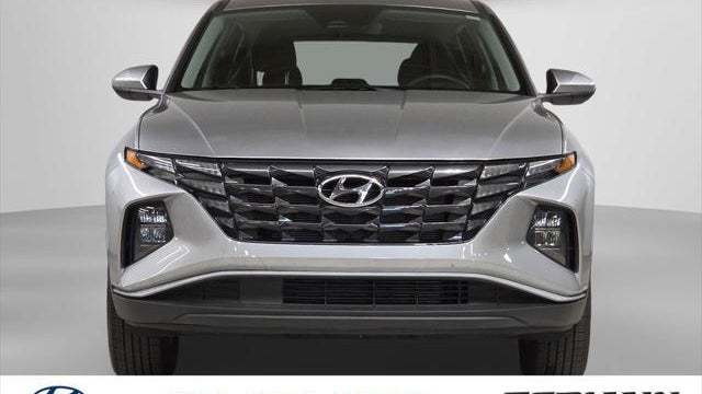 2023 Hyundai TUCSON SE