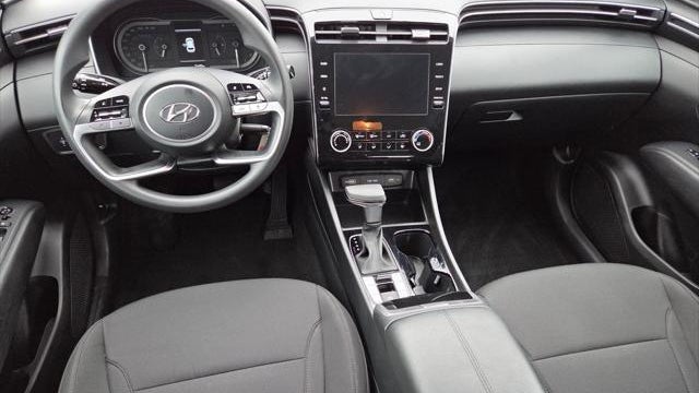 2023 Hyundai TUCSON SE