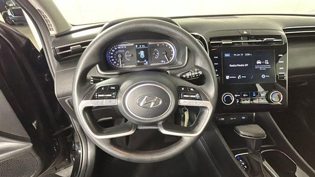 2023 Hyundai TUCSON SE