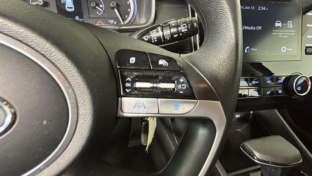 2023 Hyundai TUCSON SE