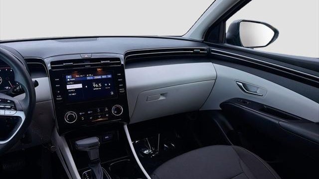 2023 Hyundai TUCSON SE