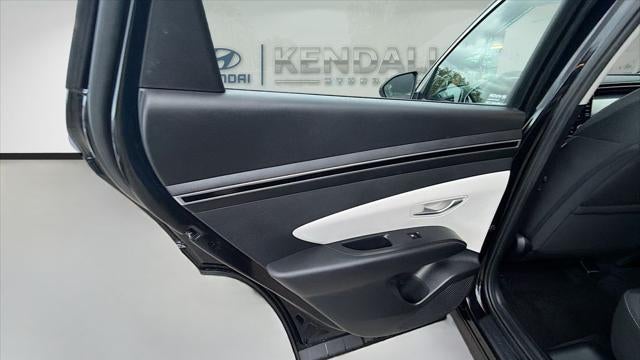 2023 Hyundai TUCSON SE