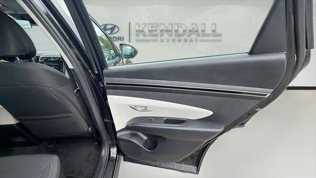2023 Hyundai TUCSON SE