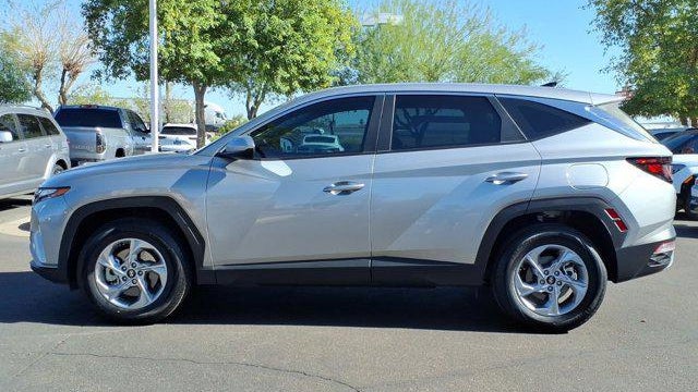 2023 Hyundai TUCSON SE